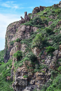 ���ɫ�Ķ�����ʯ