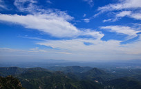 ��ɫ��պͰ�ɫ�ƶ�