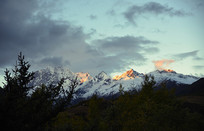 è����ң���Ĺ���ɽ����ѩɽ