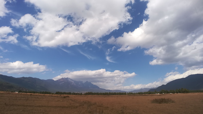 �������