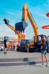 �����ھ��