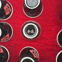 ƽң��ɫ���ռ���Ʒ