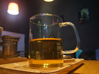 ���е�Ʒ��