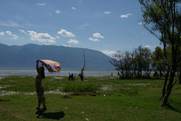 ���ϴ���