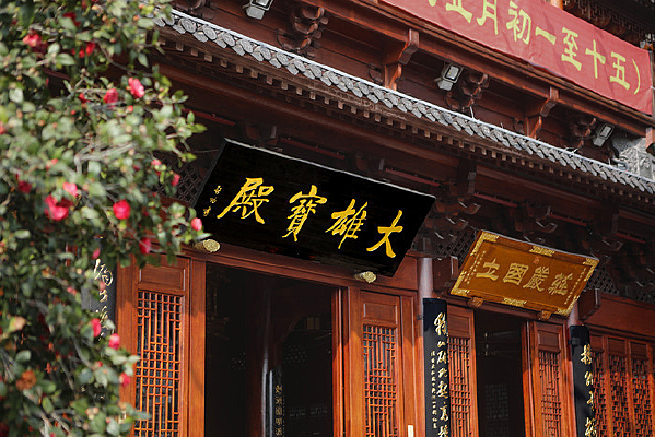 ���۱���