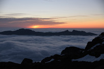 ����ɽ���Ⱥӽ�ɽ���ƺ���ϼ