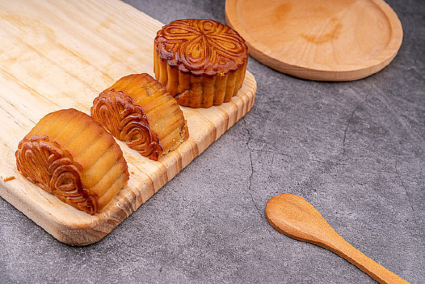 �±�����