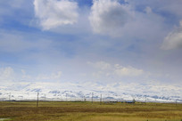 �ݵ�������ѩɽ