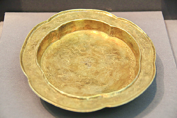 �̽��֦����