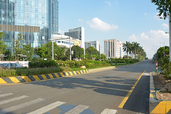 ��ɽ����·