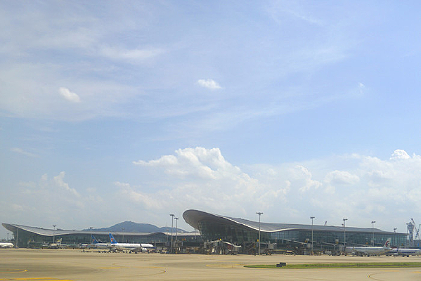 ��ͣ��ƺԶ�����ݻ�����վ¥ 