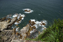 �����ϰİ뵺��׵���ʯ�ͺ�ˮ