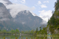 ���﹵ѩɽ�µ����������