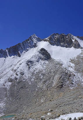 �Ĵ����Ӻ�ˮ��ű�������ѩ�� 