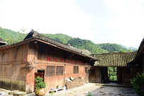 ľ����Ժ��