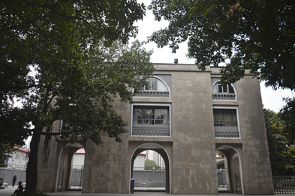 ��԰����