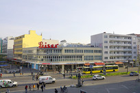 �����峿�ĵ�·�͹�����վ̨