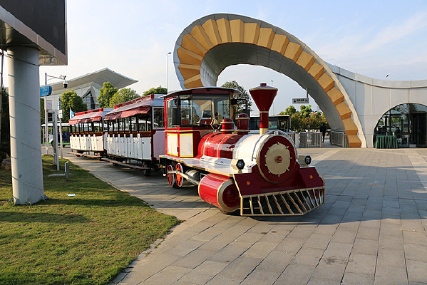 ����С��