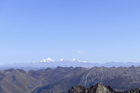 ��ظ�ԭȺɽ���ּ�Զ����ѩɽ