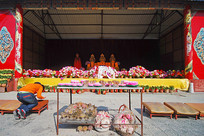 �����������Ը̨