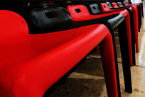 ��ɫ����