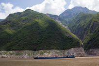 ��Ͽ����ɫ��ɽ��