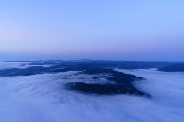 ���˰���ɽ���ƺ� 