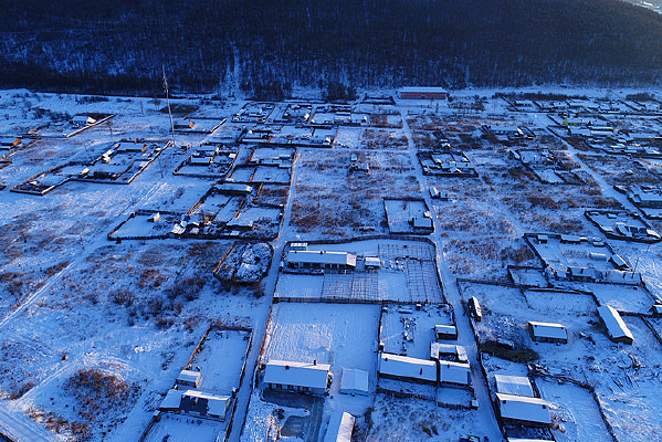 ���˰���ѩ��