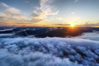 ���˰���ɽ���ƺ��ճ�