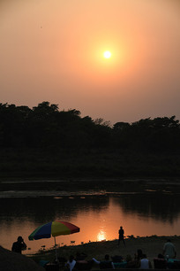 �Ჴ������