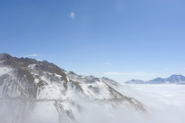 ���Ӱ���ɽ�����ѵĴ����߹�· 