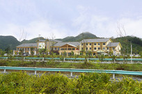 ���ݱϽ����ظ��ٽ���ɽ������ 