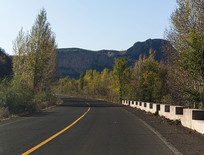 ����ɽ����·