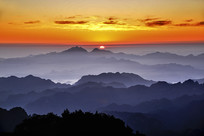 �չ���ҫ�е����䵱ɽ��