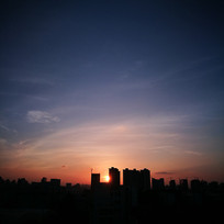 ��ɫ����