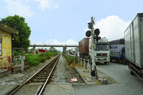 ��Խ��������·����