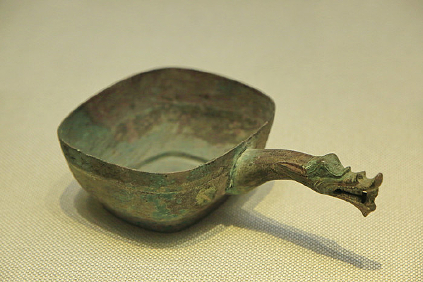 ���ױ���ͭ������