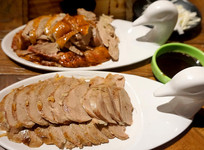 ��������ɫ��Ѽ 