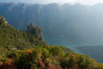 ������ɽ��Ů����������ɫ