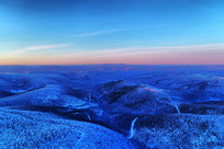 ���˰�������ɽ��ѩ��