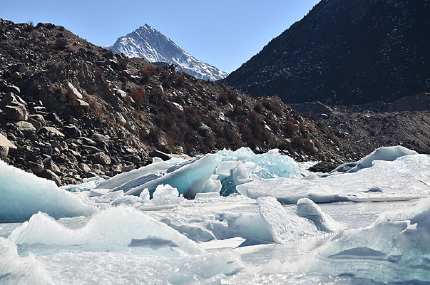 ����ѩɽ���