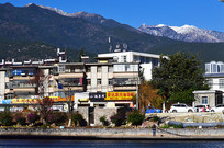 ѩɽ�µ�ɽ��С��