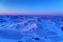 ѩ��ѩԭȺɽĺɫϦ��