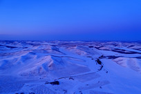 ѩ��ѩԭȺɽĺɫ