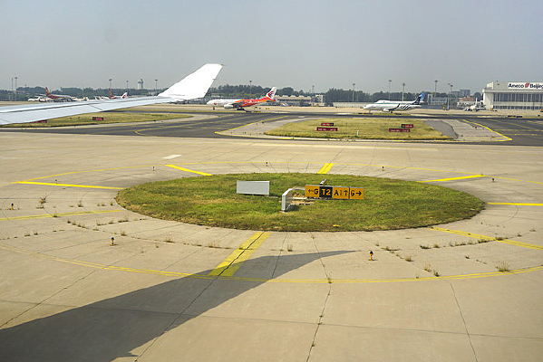 �����׶����ʻ���ͣ��ƺ