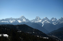 ����İ���ѩɽ