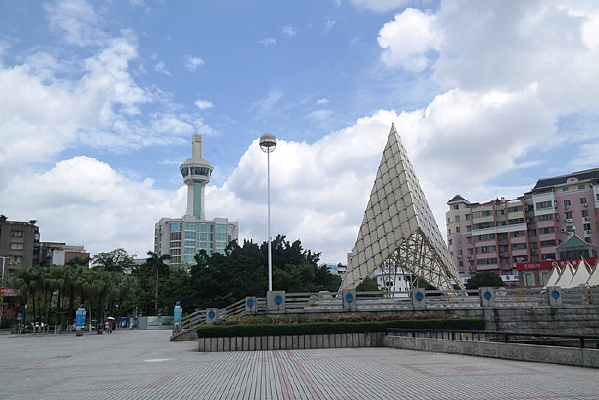 �»������ݹ㳡һ��