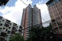 ���˴���