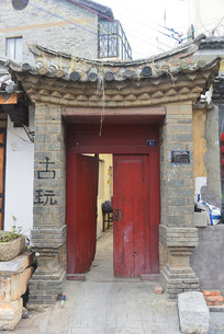 ���Ͻ�ˮ�ųǴ�ͳ�����¥ 