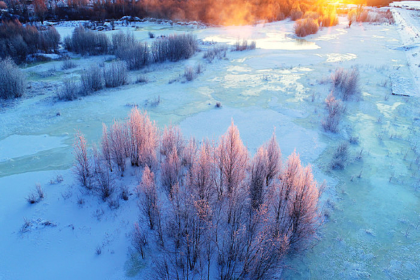 ���˰���ѩ����Ӻ�����